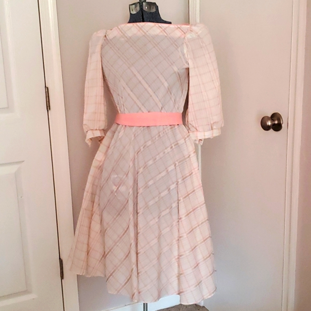 Vintage spring dress. Peach pastel plaid. S/xs